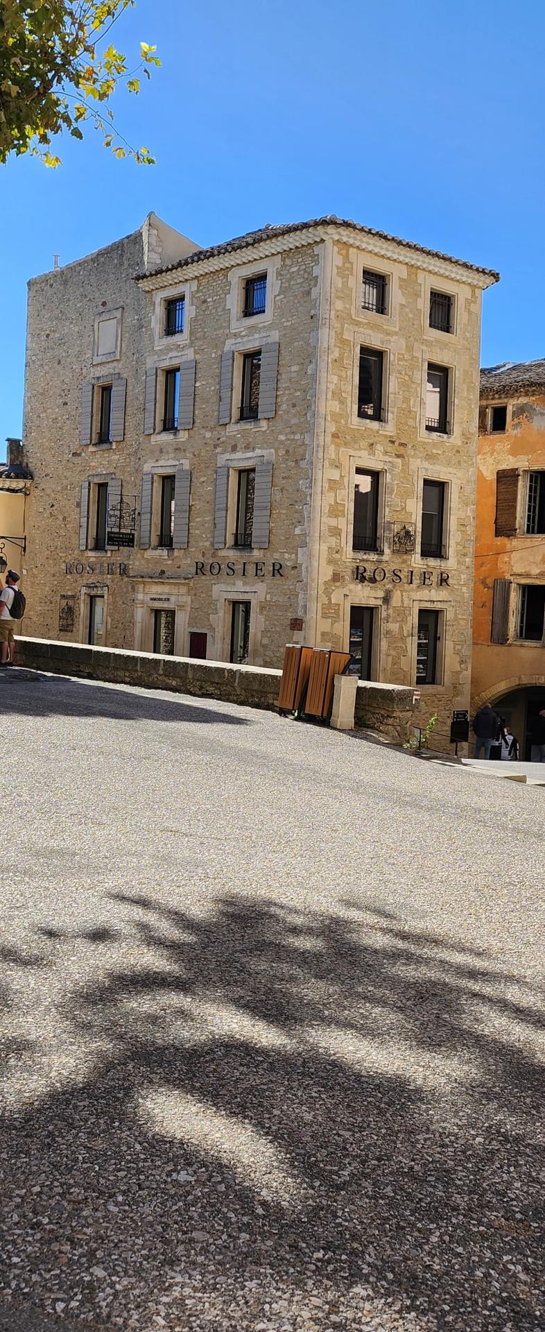 Gordes